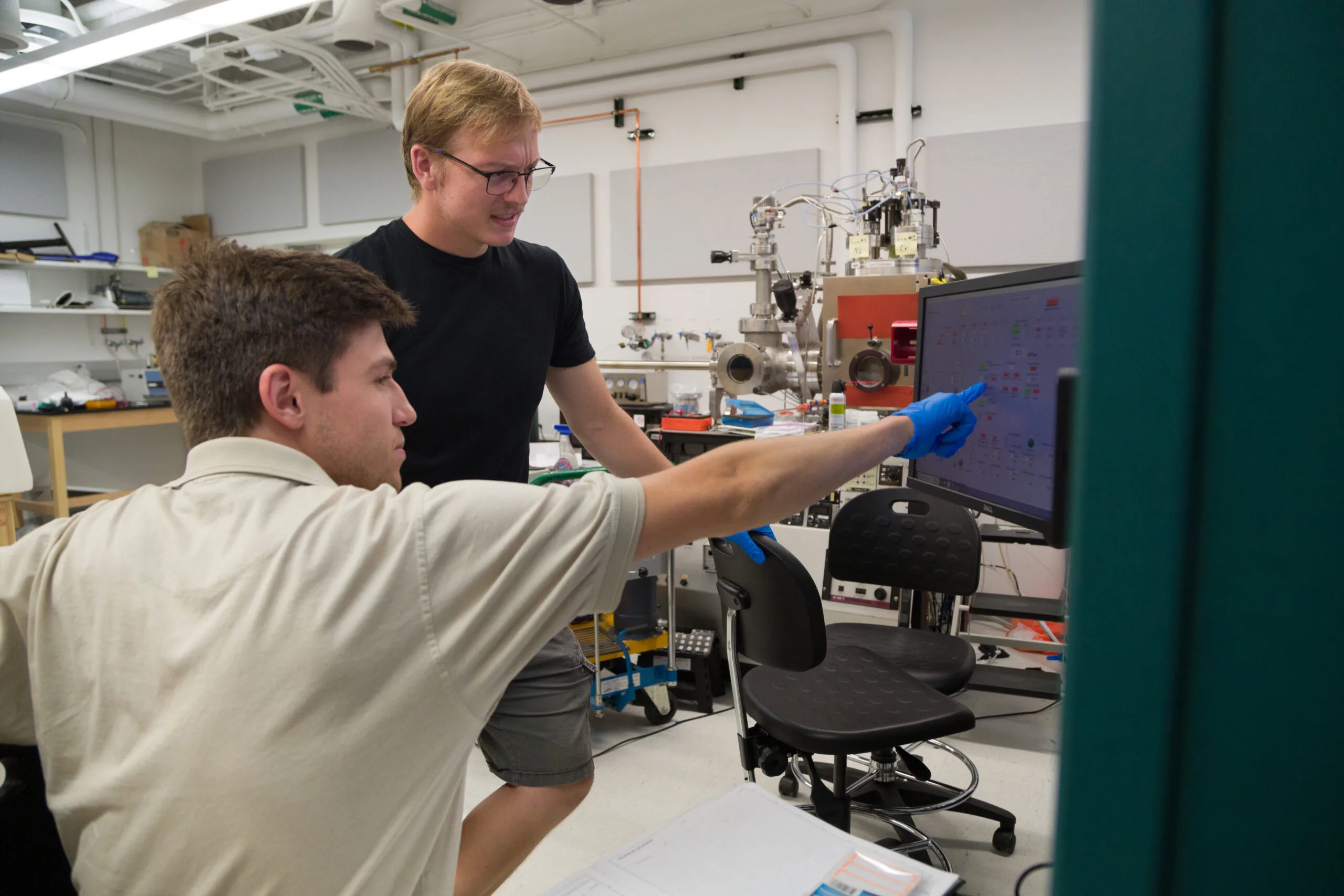 Mines researchers and students working in the Quantum lab
