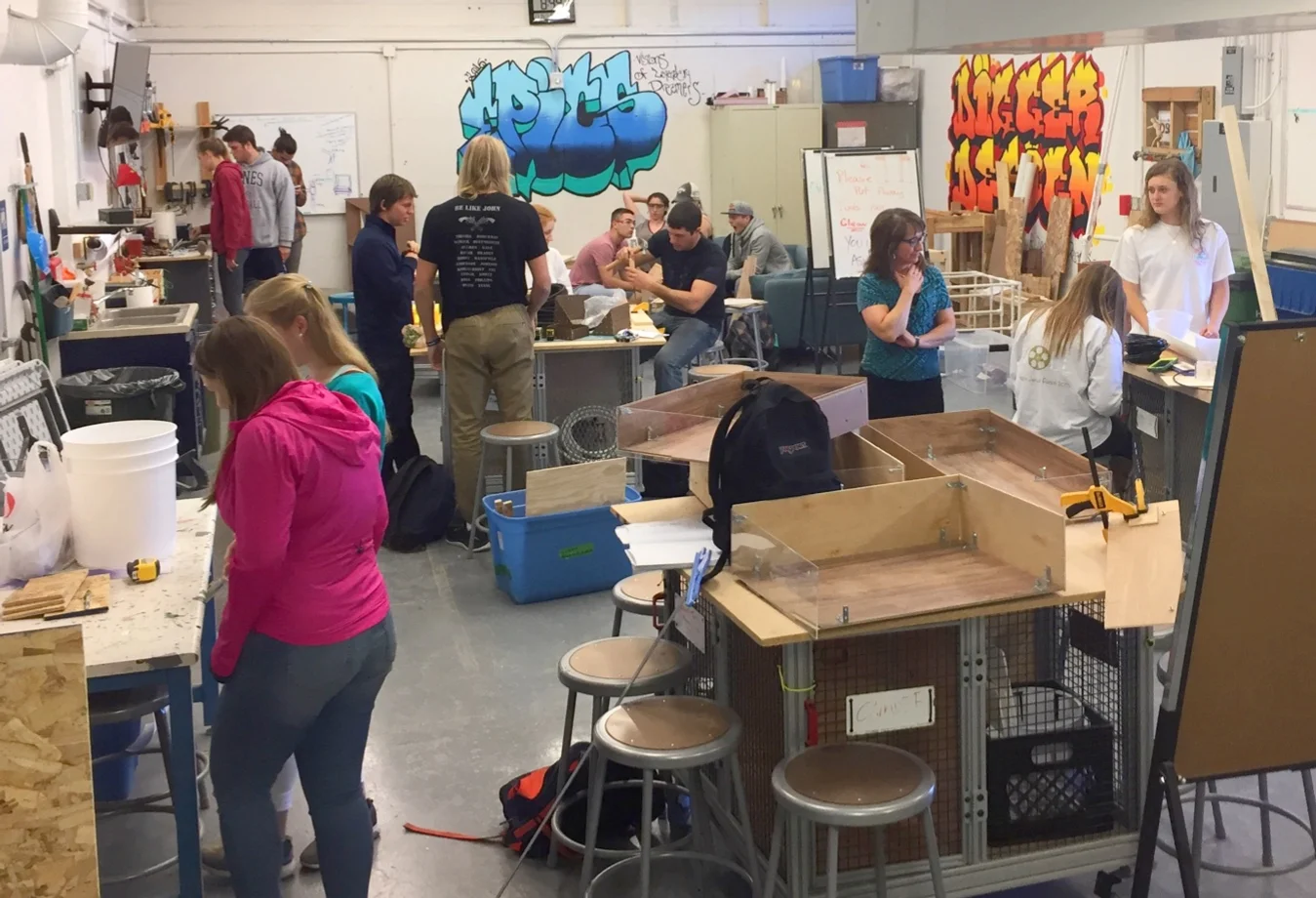 Mines students working in a workshop.