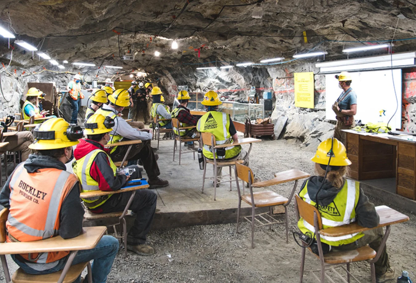 Mines students sitting at desks in the Edgar Mine classroom
