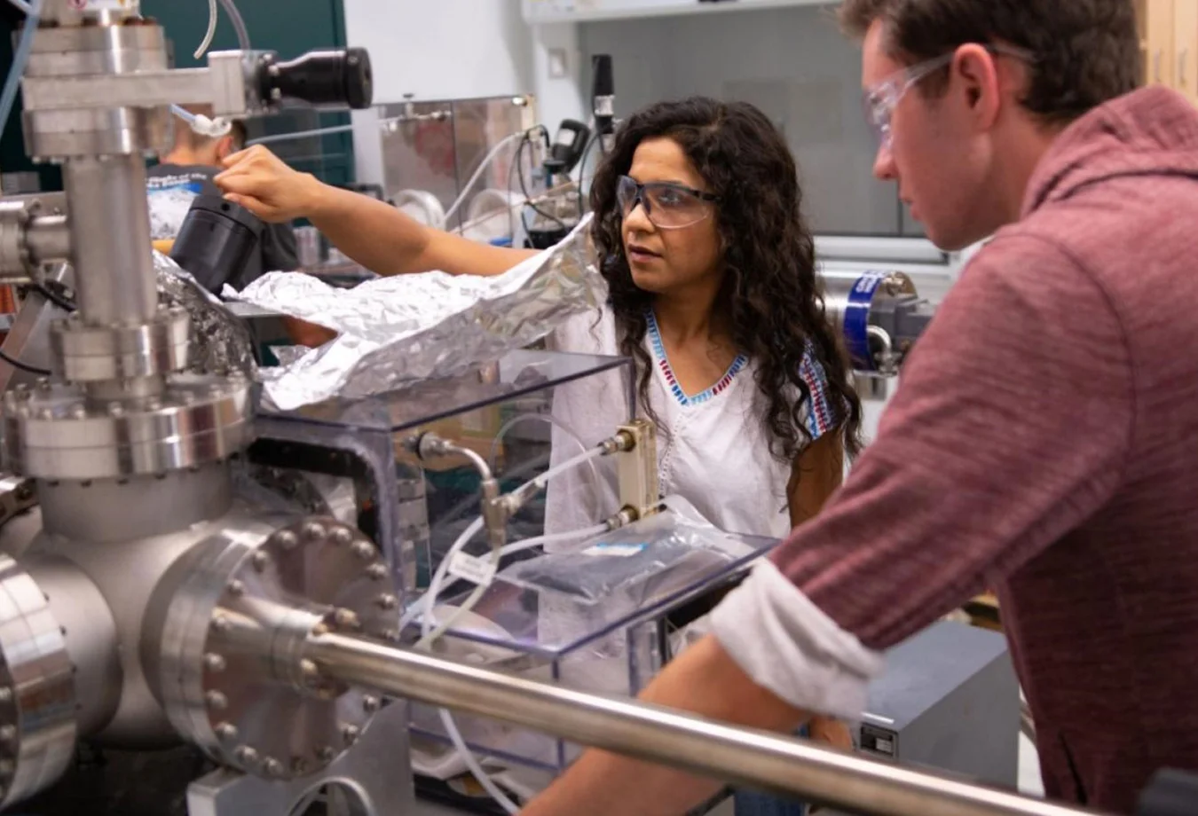 Mines researchers working in a quantum physics lab