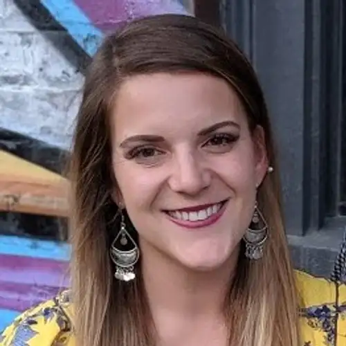 Anna Littlefield headshot