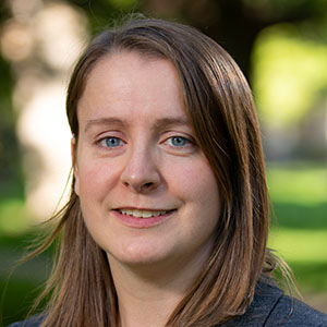 Nikki Farnsworth headshot