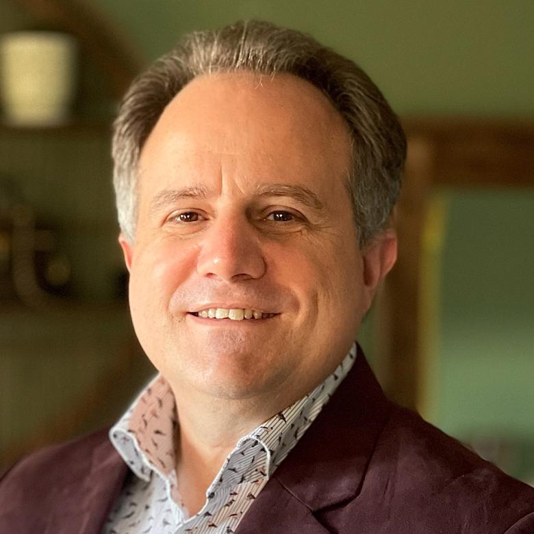 Thomas Albrecht-Schonzart headshot