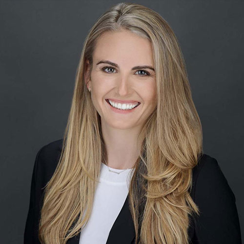allie anderson headshot